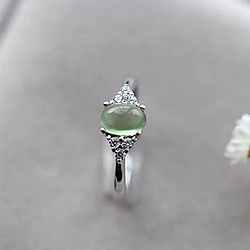 Imitation Prehnite Grape Stone Finger Ring